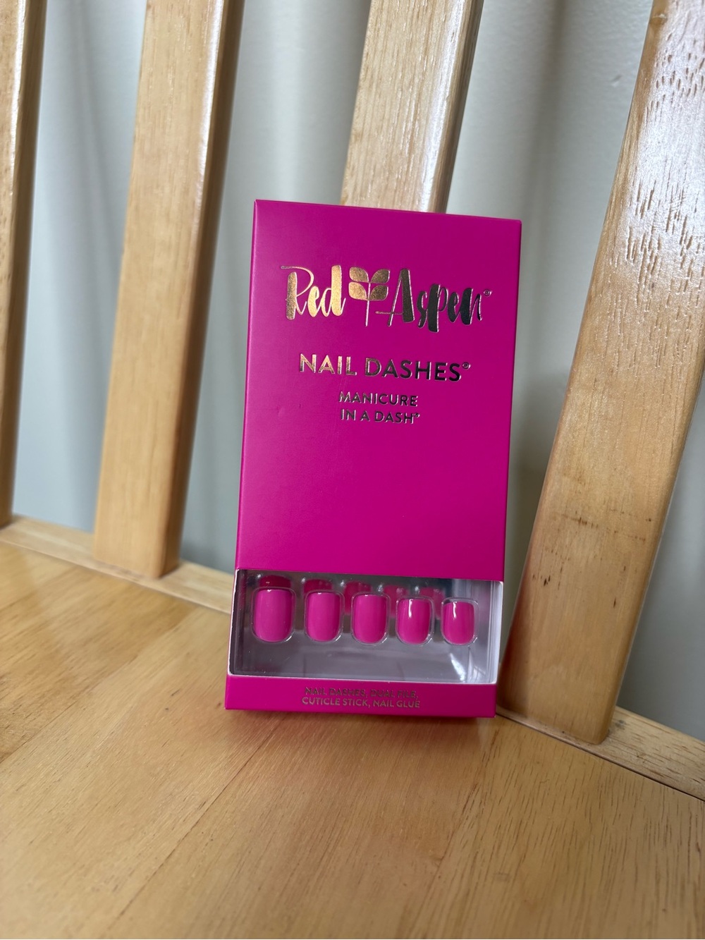 NWT Red Aspen Besties Nail Dashes “Hadleigh Picks Peonies” petite nails